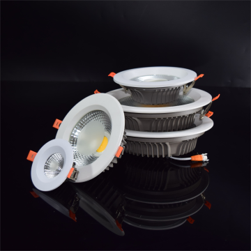Vendite dirette in fabbrica: pannocchia diffusa in gradpass del corpo bianco downlights