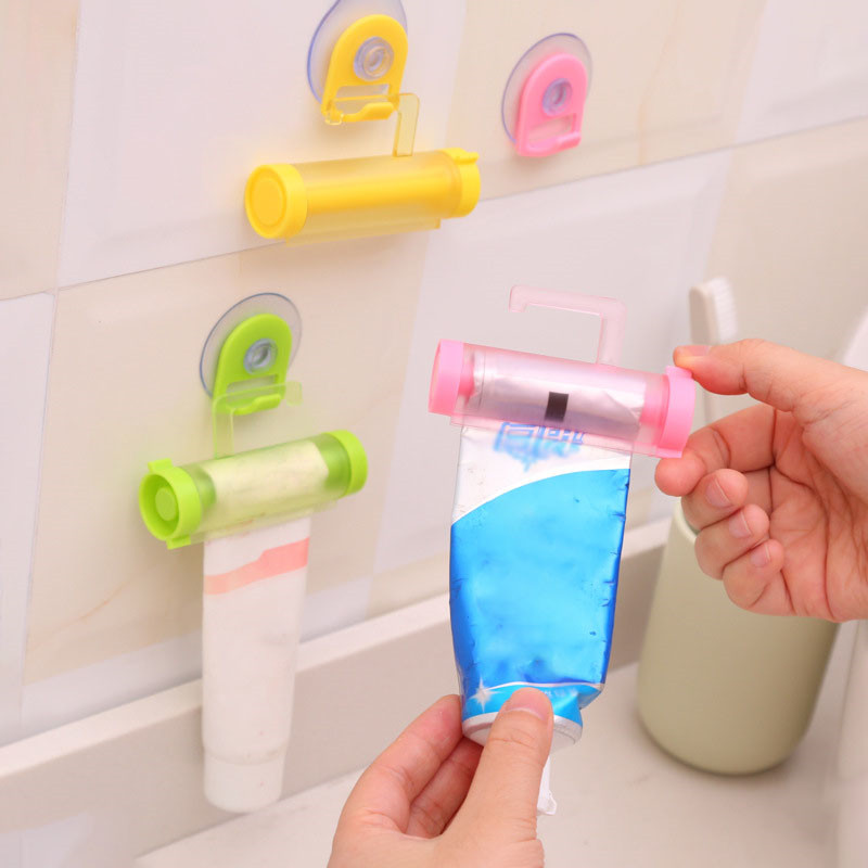 Toothpaste Squeezer Manual Syringe Gun Dispenser Rolling Squeezer Toothpaste Dispenser Tube Sucker Holder Bathroom Accessories