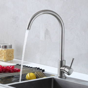 Berputar faucet dapur hitam dan pengadun mandi bilik mandi dengan penapis air