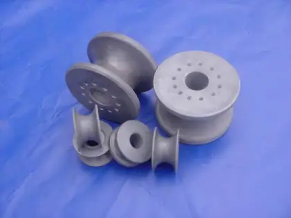 ceramic guide rail roller insulators industrial application