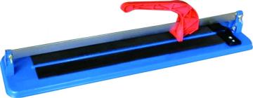 Portable manual tile cutter