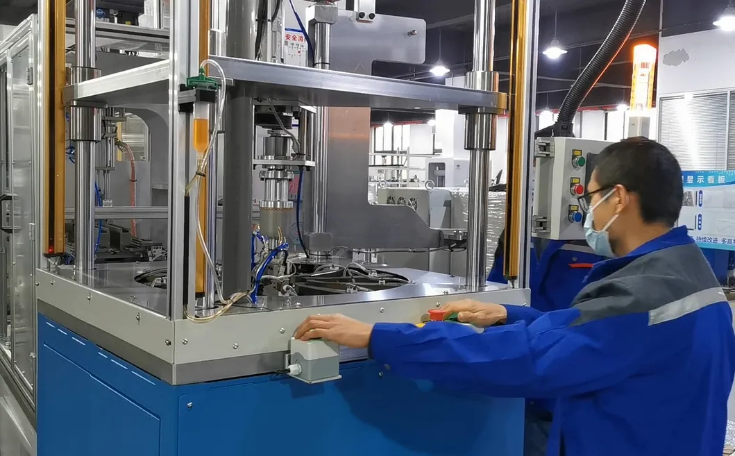 Аўтаматычная машына для мыцця магнітнай сталі