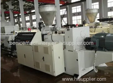 Pvc Pipe Extruding Machine 