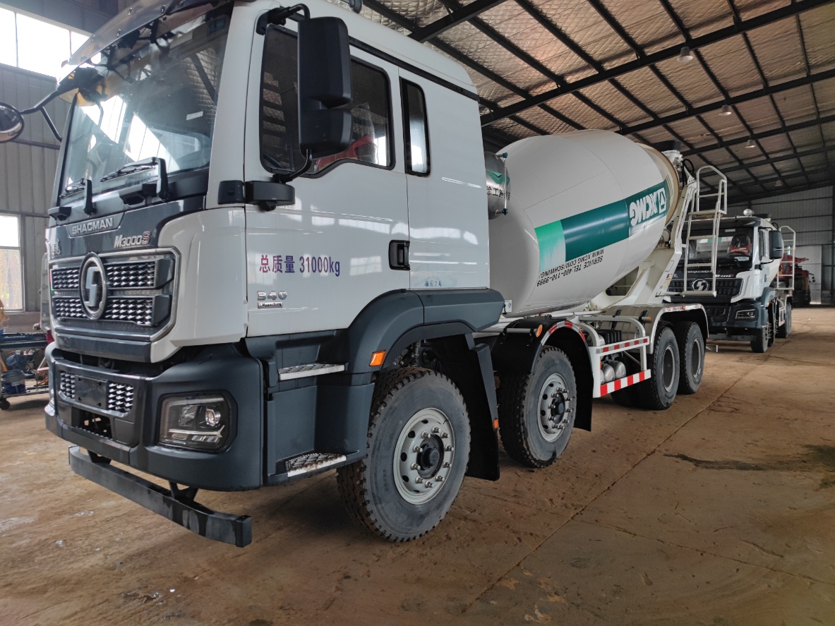 XCMG 12-cubic-meter Concrete Mixer Truck