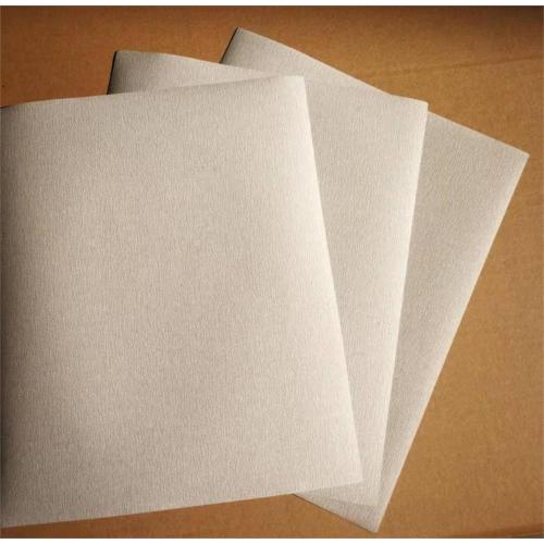 Papier abrasif sec pour le ponçage et le polissage