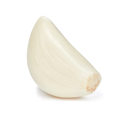 حبه های سیر پوست کنده برای تهیه سیر ترشی استفاده می شود