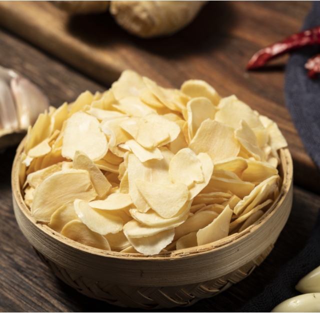 dehydrated garlic chips