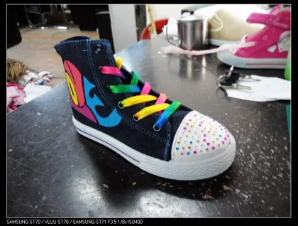 Children injection canvas shoes