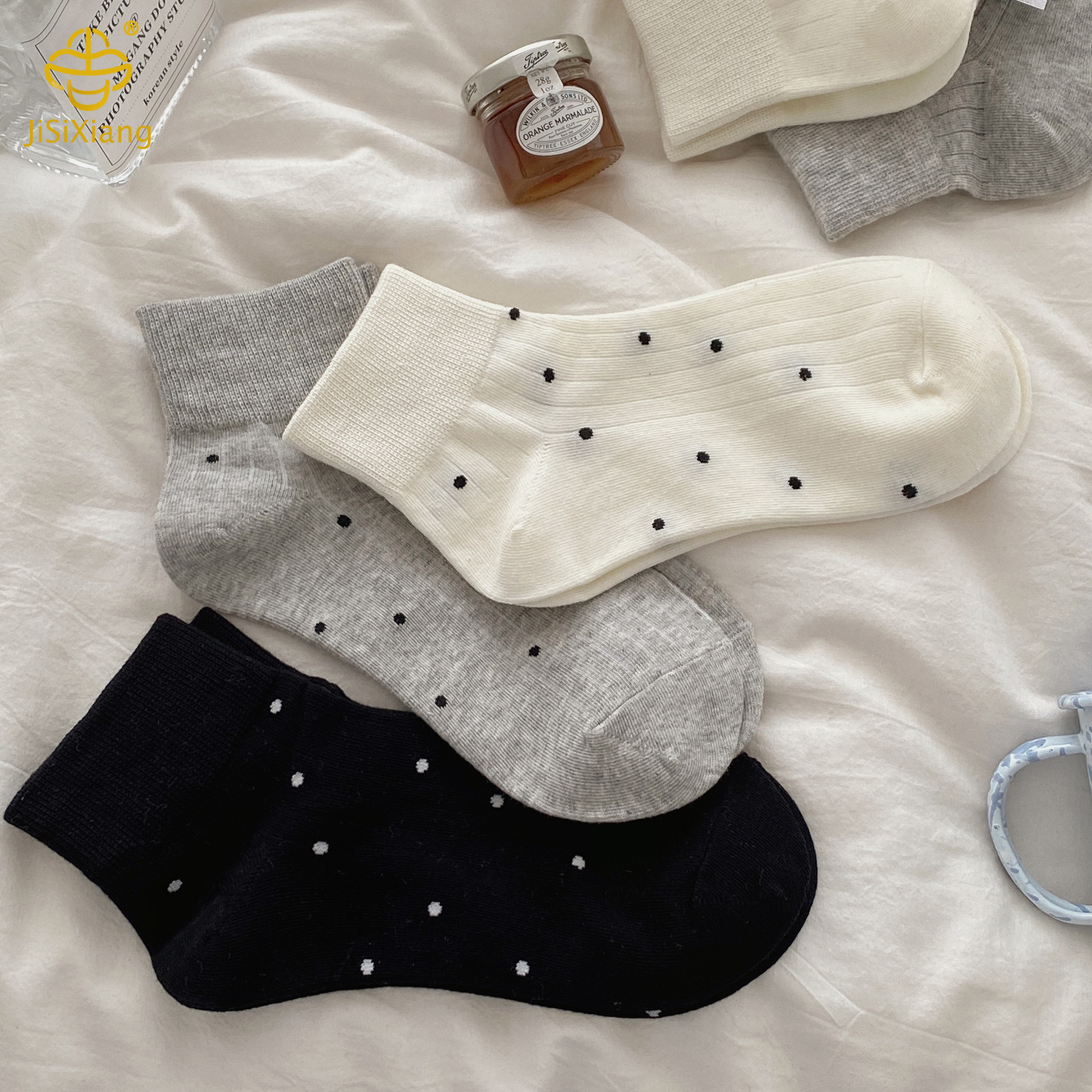 Korean version of polka dot tube socks ins