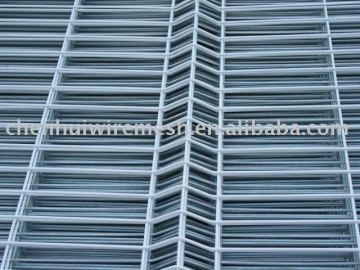 welded wire mesh fence
