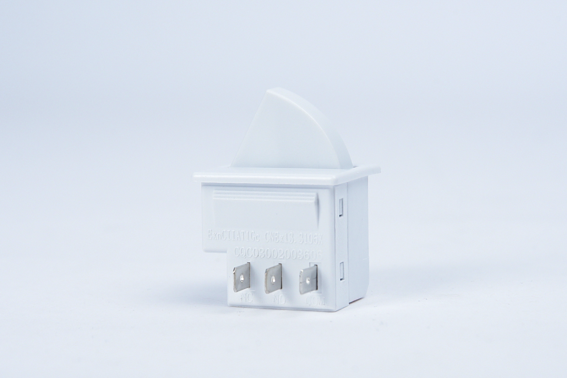 Fan shape switch