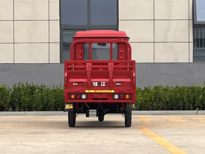 Semi enclosed electric tricycle