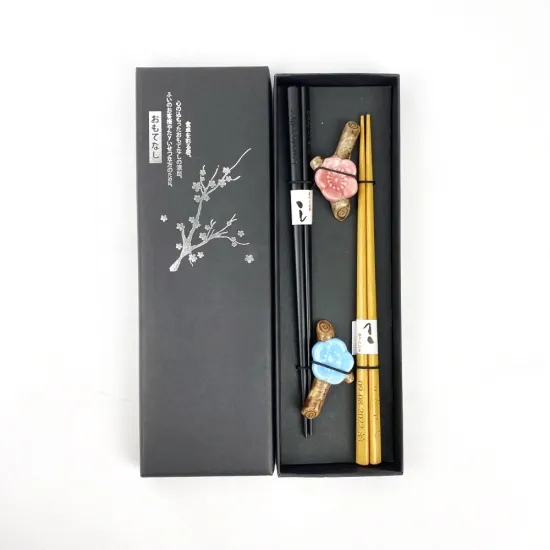 Environmentally-Friendly Heart Shape Chopstick Gift Set with Plum Holder