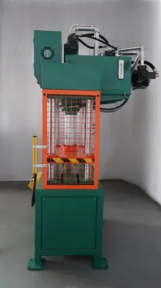 Servo oil pressure edge trimming machine