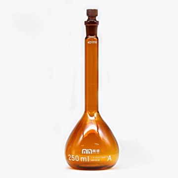 Flask volumétrico de vidro âmbar com tampa 500ml