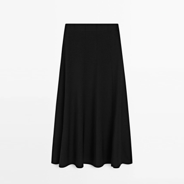 Women's elegant and sophisticated style knitted skirt