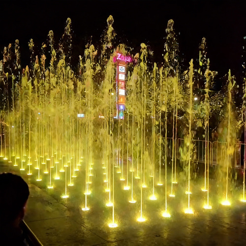 Фонтани мусиқии майдони Dryland