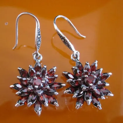 Thai silver garnet and marcasite earrings