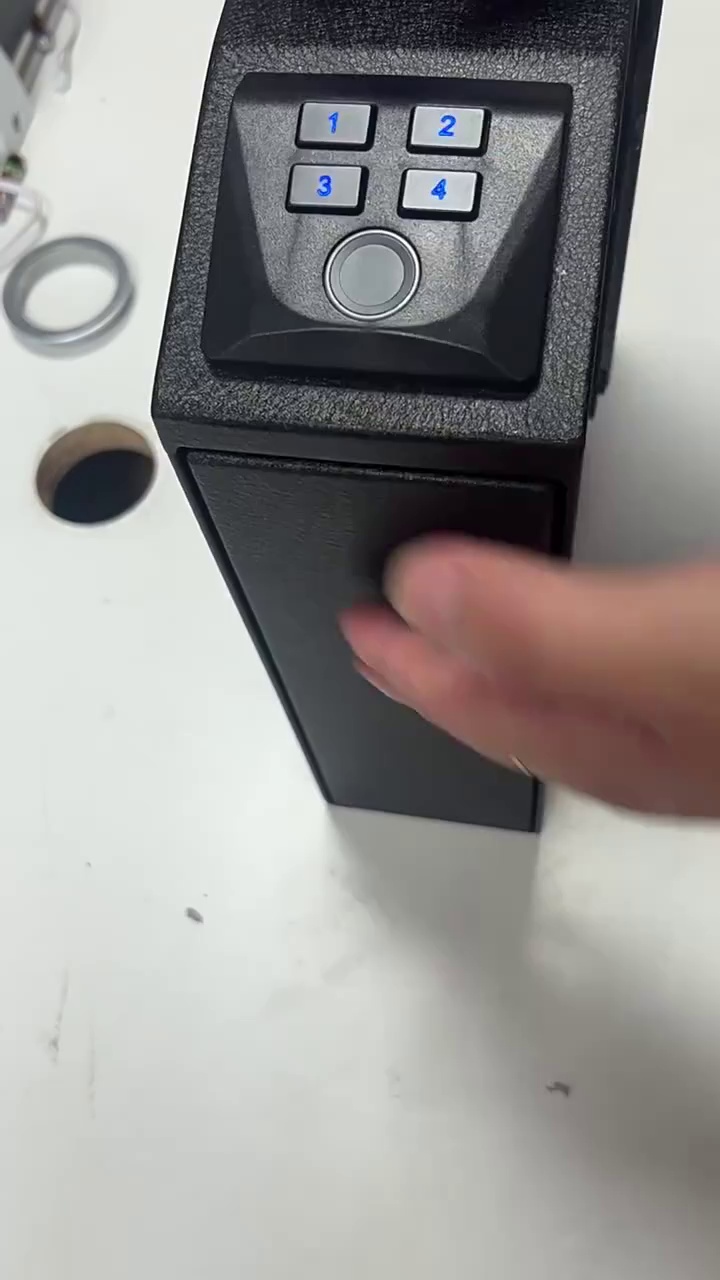 Safe Wall-Mounted Fingerprint Steel Car Portable Secure Gun Safes Locking Box for Pistols Keys Safes