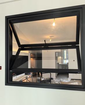 Efficient Folding Window for Smart Spaces