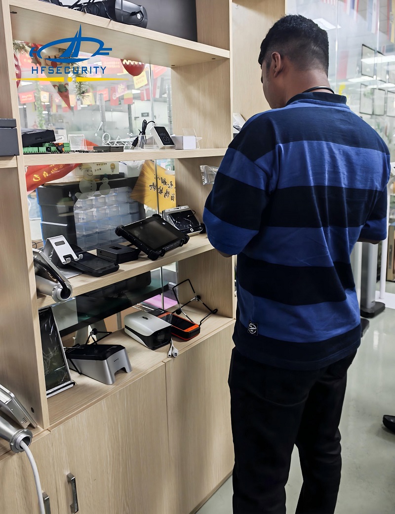 Bangladeshi Clients Visit HFSecurity Factory, Focusing on Time and Attendance Solutions and Discussing New Opportunities in the South Asian Market