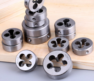 DIN 382 Hexagon Die Nuts Alloy Steel HSS Thread Round Die" could be simplified to:

"Hexagon Die Nuts DIN 382 Alloy Steel HSS Thread Round Die" 

However, if you need a more concise title for a search engine, you might consider:

"Alloy Steel HSS Thread R