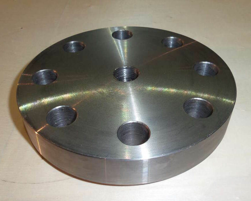 Blind Flange With Centre Hole