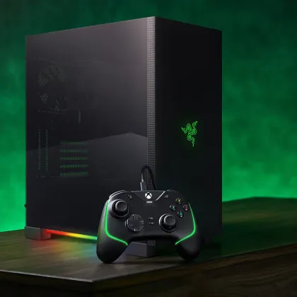 Razer Wolverine V2 Chroma Wireless Gamepad for Xbox One