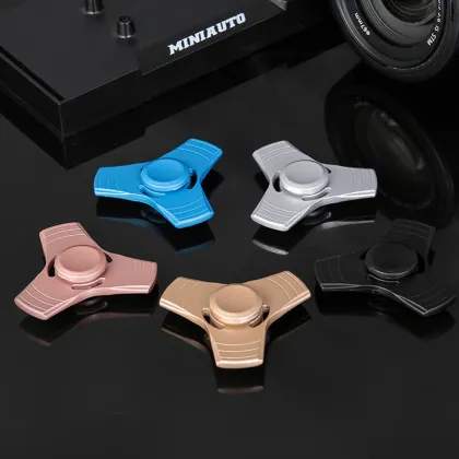 Decompression toys factory price finger gyro hand spinner metal spiral fidget fingertip gyro bearing toy