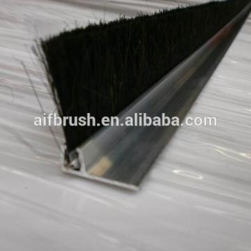 China Manufacturer Custom metal channel escalator cleaning brush
