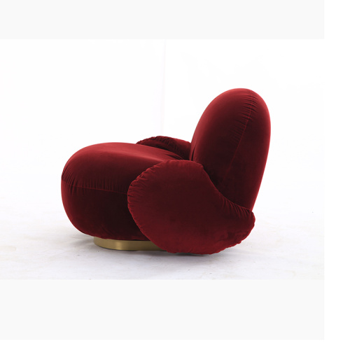 Fabric Gubi Pacha Lounge Chair com apoio de braço