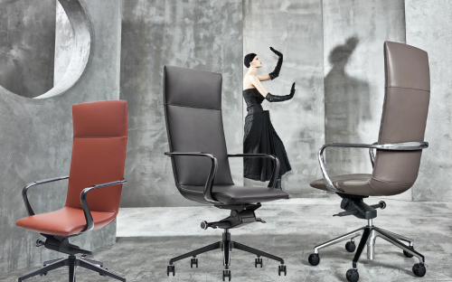 Flexible Minimalist Italian Genuine Leather Executive Chair
