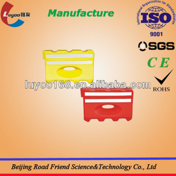 one hole Durable Water filled traffic barriers