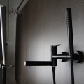 Robinet de douche mural noir mat