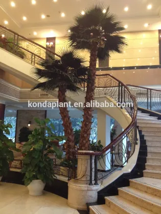 High quanlity pine tree plastic welcoming pine tree for hotel christmas party decoration xmas greeting pine tree