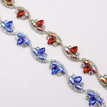 High-Quality Flower Rhinestone Trimming on Roll: Shiny Crystal Rhinestones and Chains - Ready to Ship
