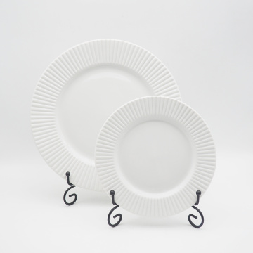 set di stoviglie in crockery in crockery di lusso