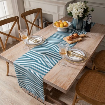 Wholesale Fancy Lace Table Runners for Home Decoration
