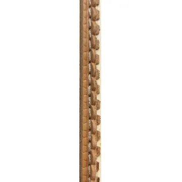 arc-shape leather welt with stitches