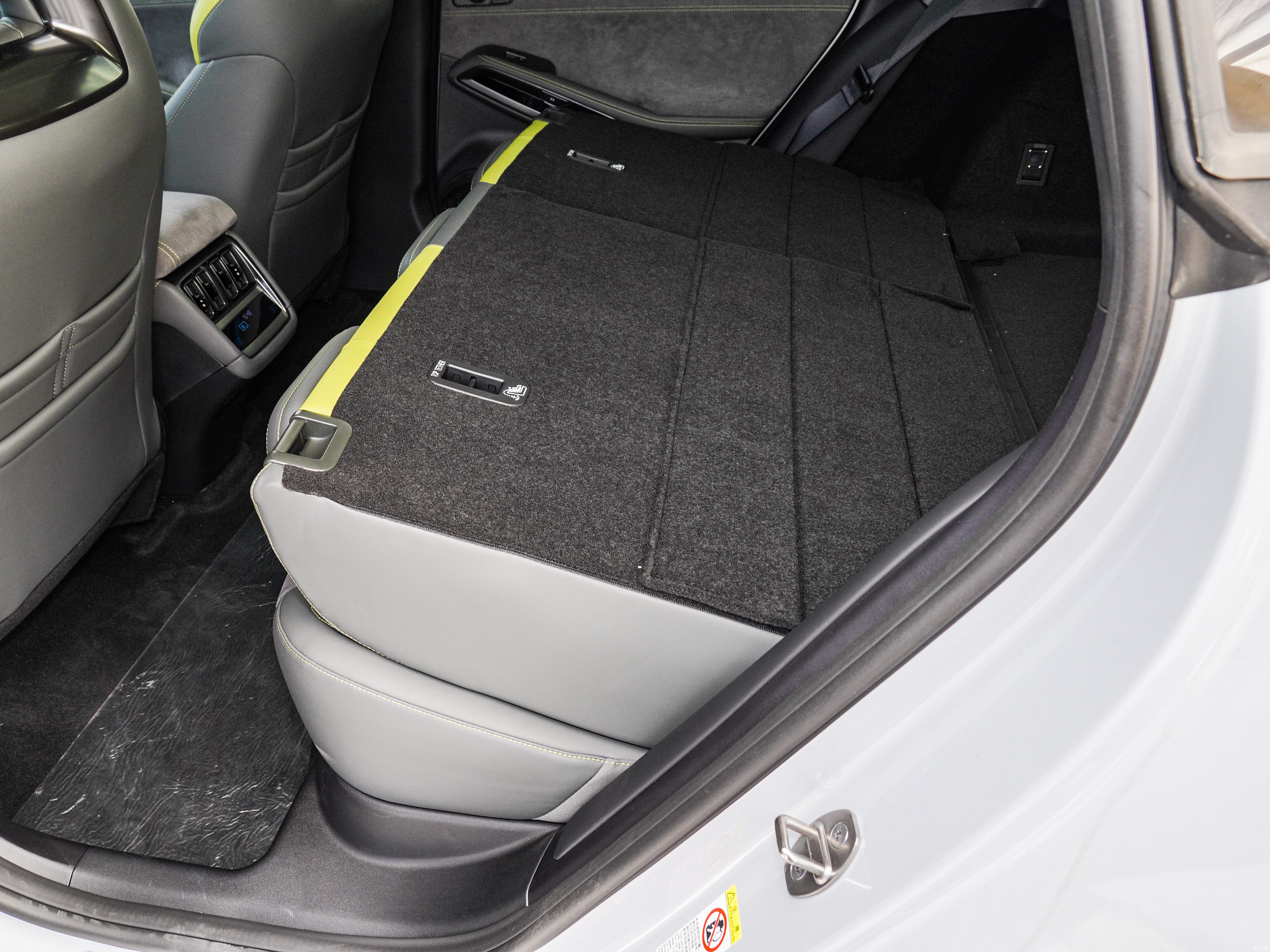BYD SONG L EV Interior