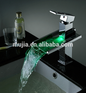 Popular fashion brass without battery automatic led intelligent faucet