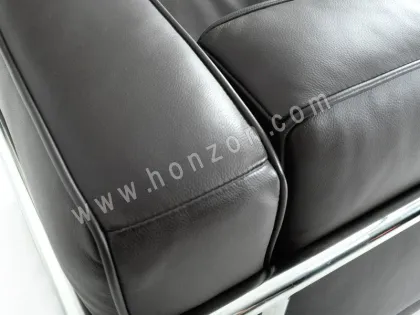 Le Corbusier Sofa LC2