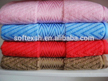 plain dyed jacquard bamboo bath towel with good hand feeling and water absorption
