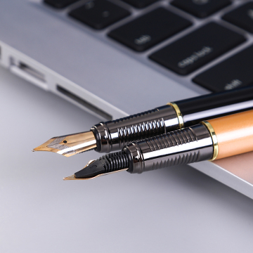 High Quality Custom Luxury China Executive Classic Calligraphy Pen Set - OEM Black Metal Fountain Pen