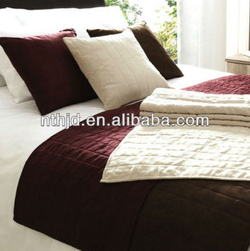 ivory color hotel bed runner