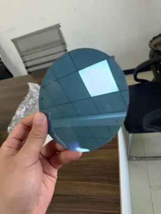 Concave-convex mirror with different colors on both sides