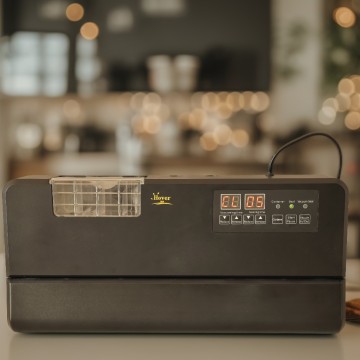 Portable Vacuum Sealer Machine for Food Saver and Aluminum Foil Bags