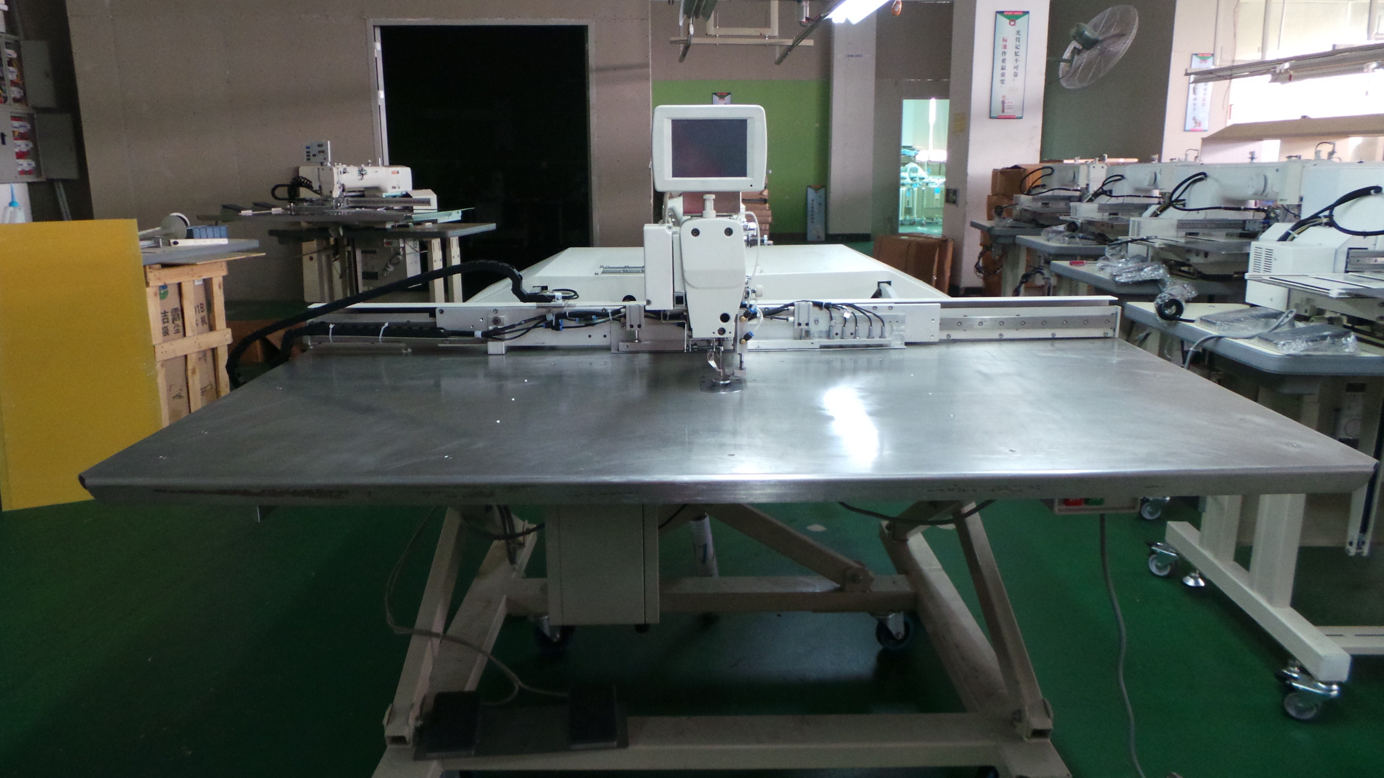 industrial sewing machine