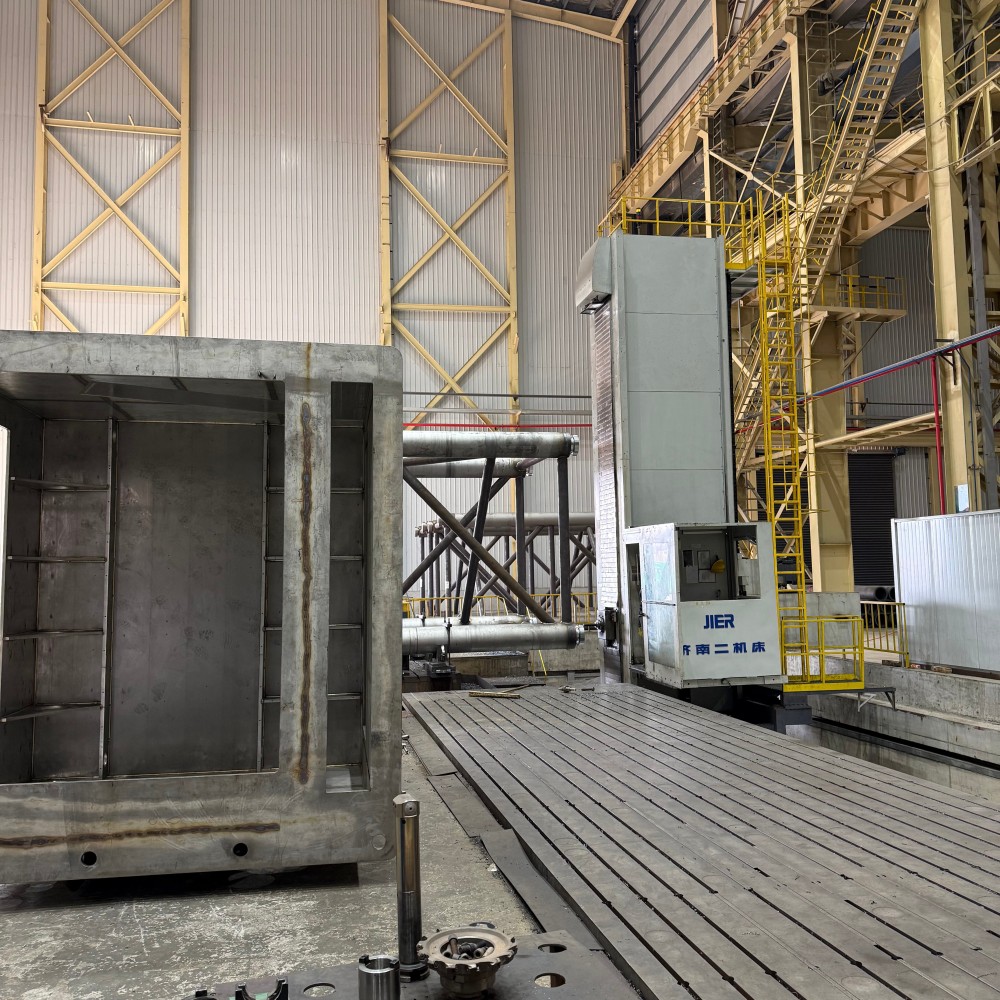 CNC boring and milling machine