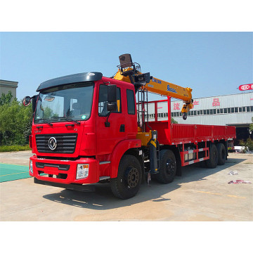 Тяжелый грузовик с краном для промышленного использования